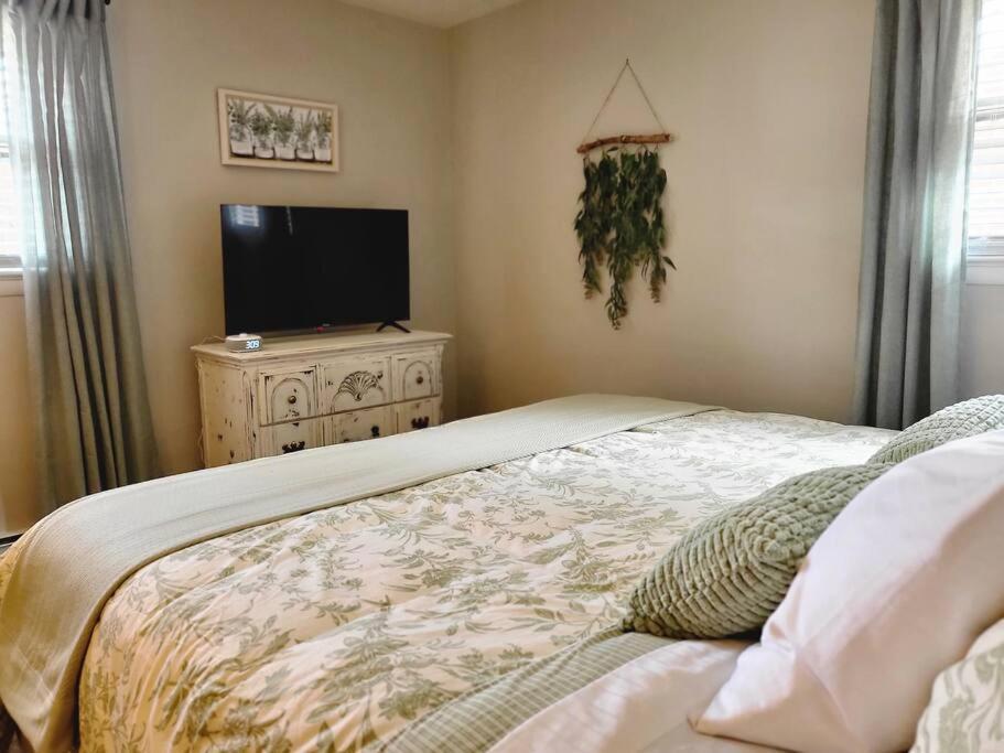 Holiday home Private Space, While Visiting Family Holiday! *